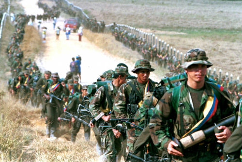 哥倫比亞政府與叛軍簽和約南美最長內戰劃句號