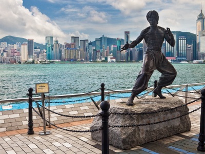 bruce-lee-statue-in-hong-kong-avenue-_of-_-stars_400_300