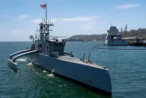 美國海軍「無人水面艦艇第1中隊」裝備的「海上獵人」號無人艇